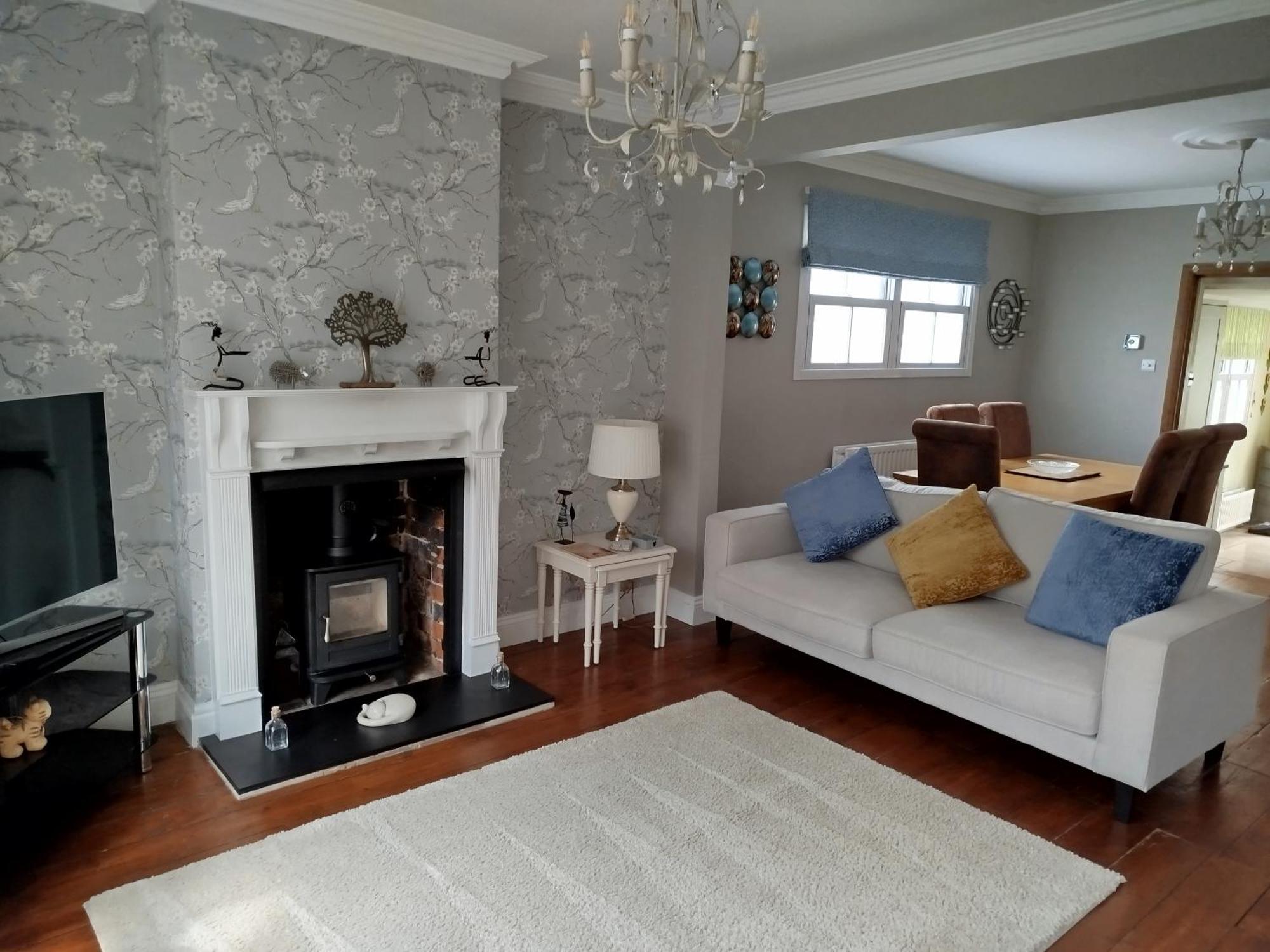 3 Bedroom Cottage In Sunninghill, Ascot Экстерьер фото