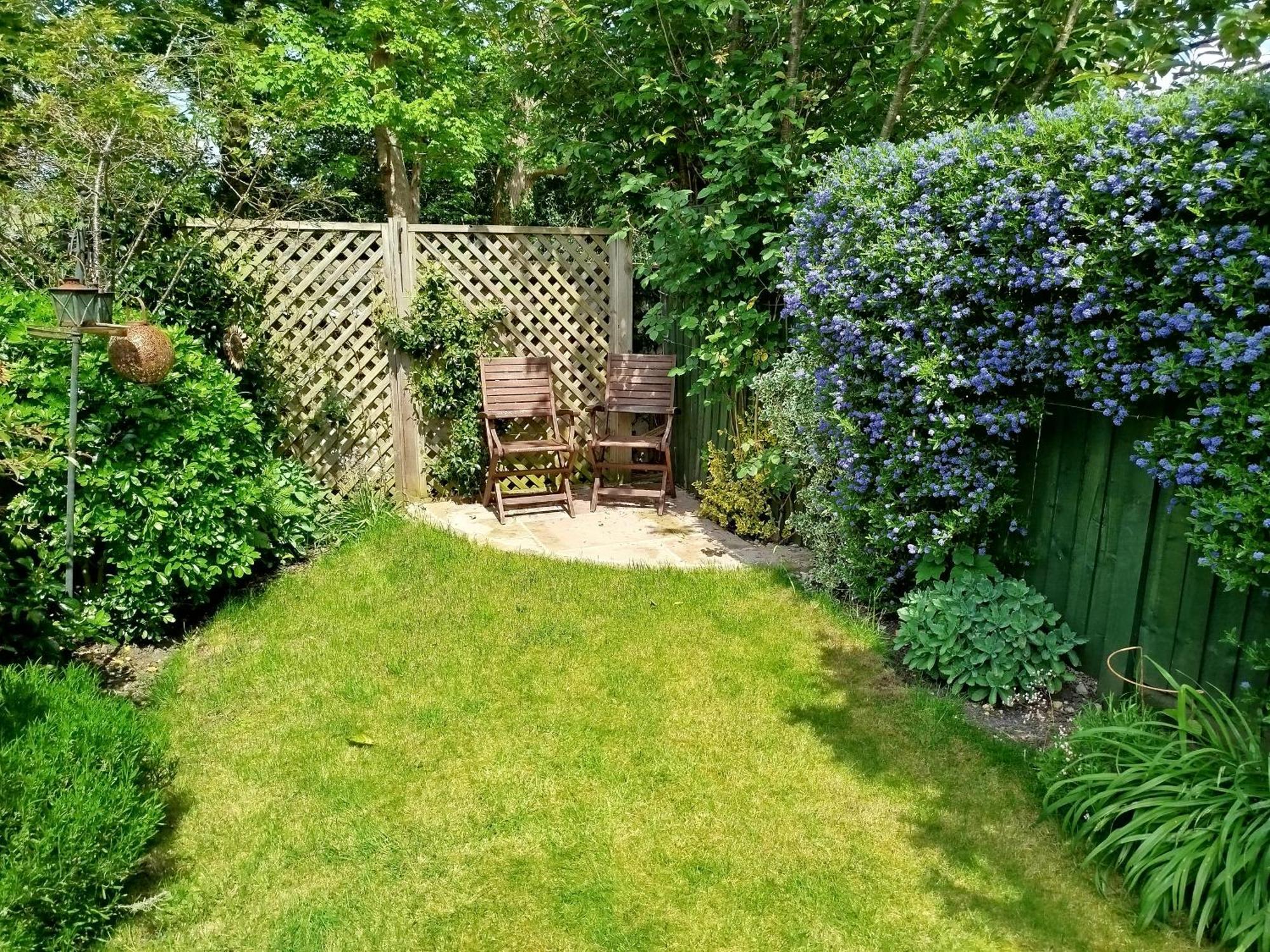 3 Bedroom Cottage In Sunninghill, Ascot Экстерьер фото